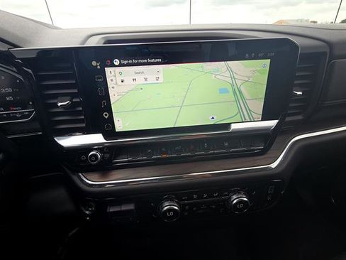 Used 2025 GMC Sierra 1500 SLT image 15