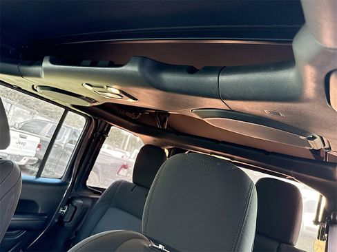 Used 2021 Jeep Wrangler Unlimited Sport S image 19