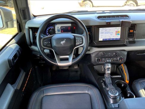 Certified 2022 Ford Bronco Badlands image 5