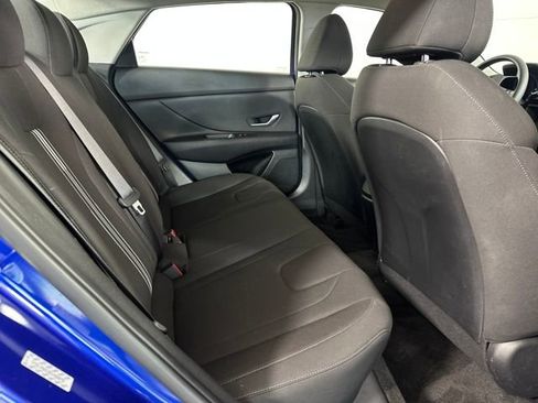 Used 2023 Hyundai Elantra SEL w/ Preferred Accessory Package image 25