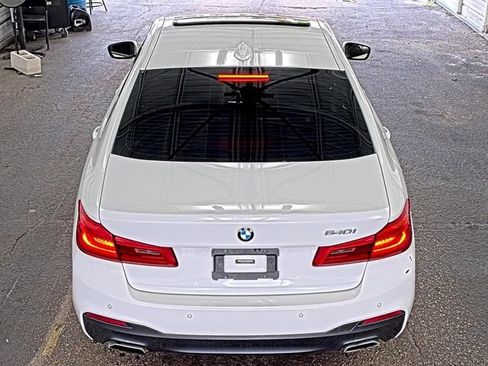 Used 2018 BMW 540i w/ M Sport Package RWD image 3