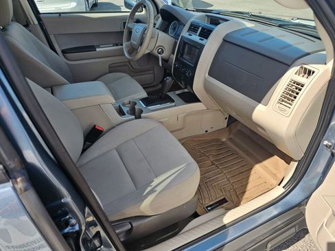 Used 2010 Ford Escape XLT AWD/4WD image 10