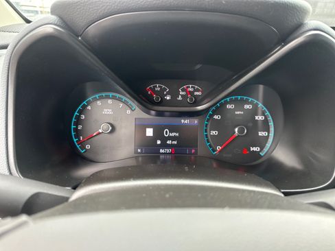 Used 2021 Chevrolet Colorado Z71 w/ Z71 Midnight Edition AWD/4WD image 16