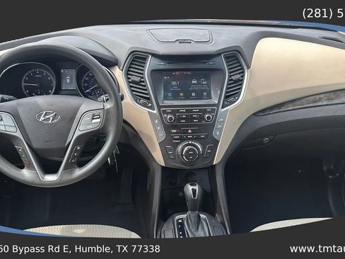 Used 2017 Hyundai Santa Fe SE FWD image 8