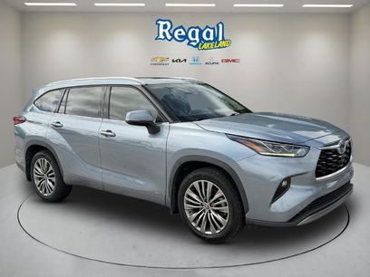 Used 2022 Toyota Highlander Platinum