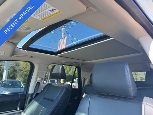 Used 2024 Ford Expedition XLT image 32