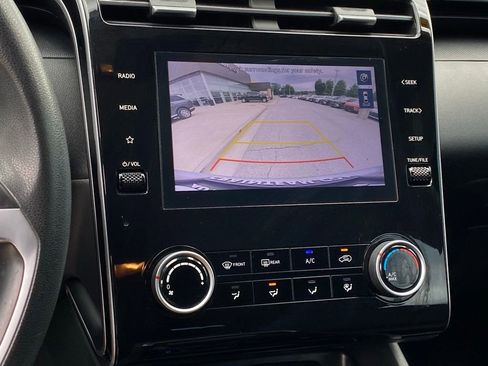 Used 2022 Hyundai Tucson SE w/ Cargo Package FWD image 18