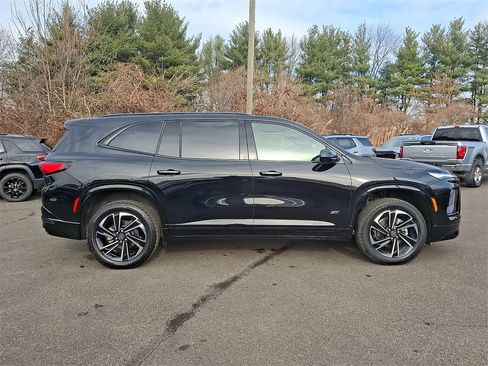 Used 2025 Buick Enclave Sport Touring image 7