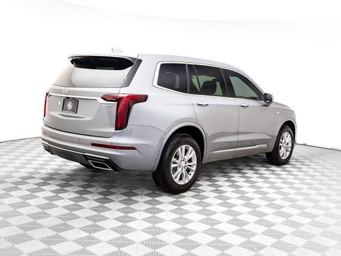 Used 2025 Cadillac XT6 Luxury image 5