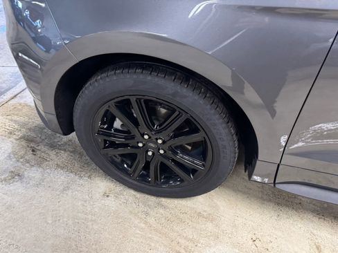 Used 2024 Ford Edge ST-Line w/ Class II Trailer Tow Package image 10