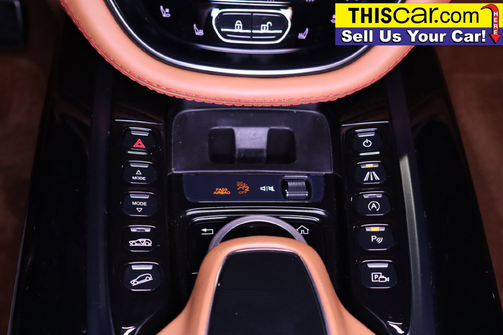 Used 2021 Aston Martin DBX AWD/4WD image 24