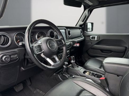 Used 2018 Jeep Wrangler Unlimited Sahara AWD/4WD image 10
