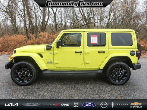 Used 2023 Jeep Wrangler Sahara w/ Cold Weather Group image 3
