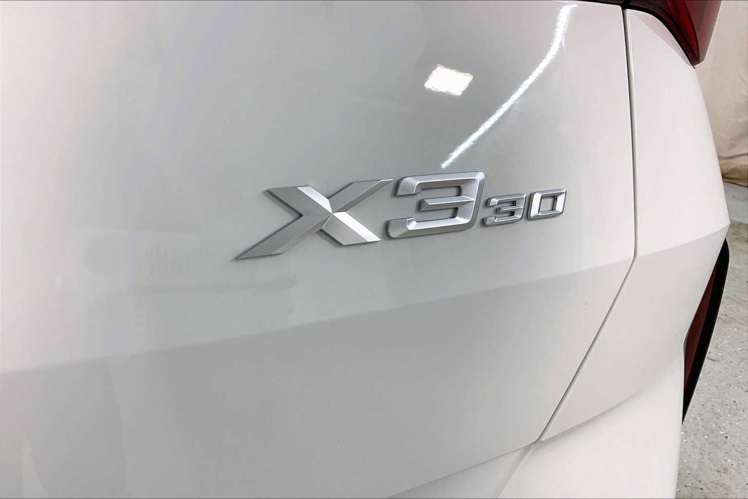 Used 2025 BMW X3 xDrive30i w/ M Sport Package AWD/4WD image 15