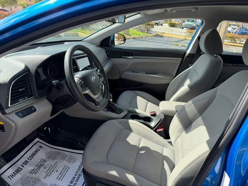 Used 2017 Hyundai Elantra SE FWD image 9