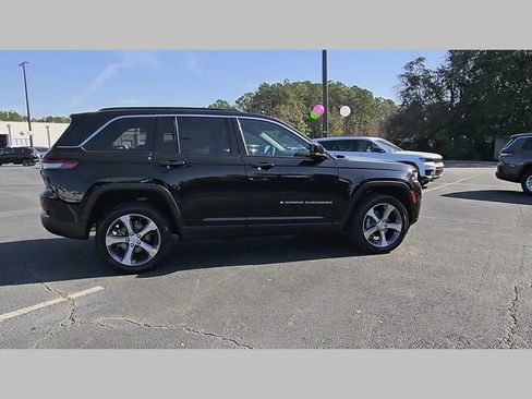 New 2026 Jeep Grand Cherokee Limited image 37