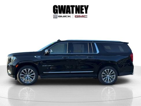 Used 2021 GMC Yukon XL Denali image 4