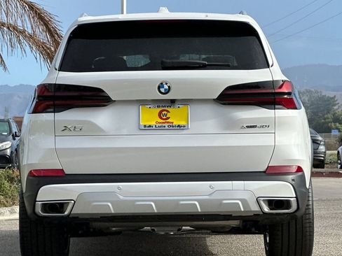 New 2026 BMW X5 xDrive40i w/ Climate Comfort Package AWD/4WD image 4