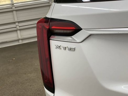 Used 2020 Cadillac XT6 Premium Luxury w/ Platinum Package image 10