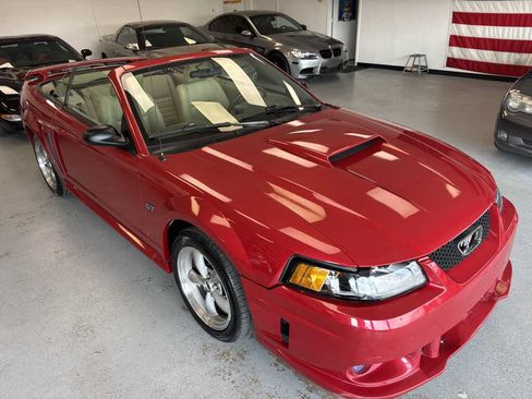 Used 2001 Ford Mustang GT RWD image 12
