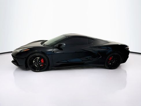 Used 2021 Chevrolet Corvette Stingray Coupe w/ Body-Color Dual Roof Package RWD image 8