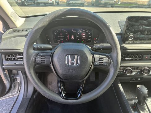 Used 2024 Honda Accord EX image 18