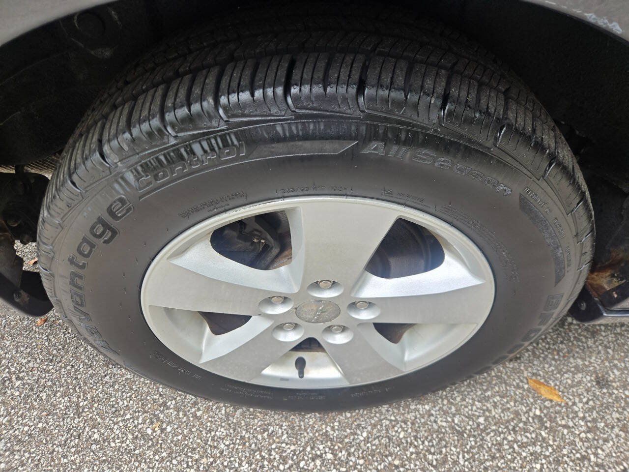 Used 2013 Dodge Grand Caravan SE FWD image 38