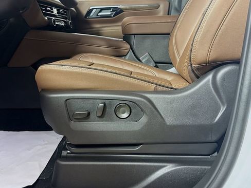New 2026 Chevrolet Tahoe High Country AWD/4WD image 22