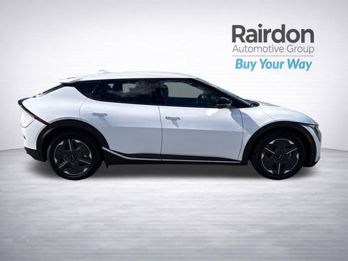 Used 2025 Kia EV6 Light RWD image 8