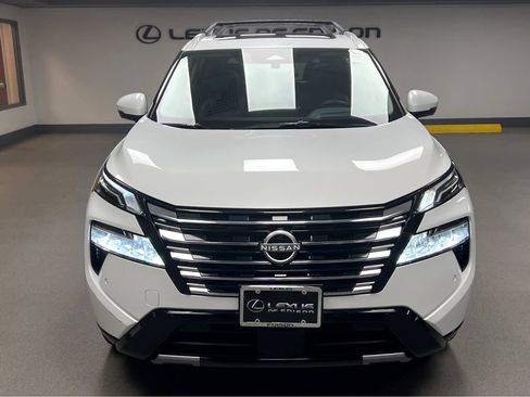 Used 2026 Nissan Rogue Platinum w/ Platinum Premium Package AWD/4WD image 2