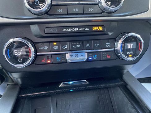 Used 2022 Ford F250 Platinum image 21