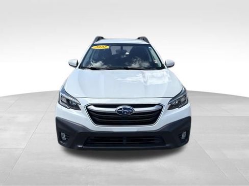 Used 2022 Subaru Outback Premium AWD/4WD image 7