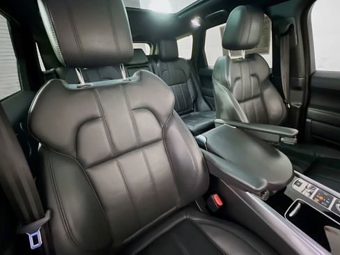 Used 2016 Land Rover Range Rover Sport HSE image 27