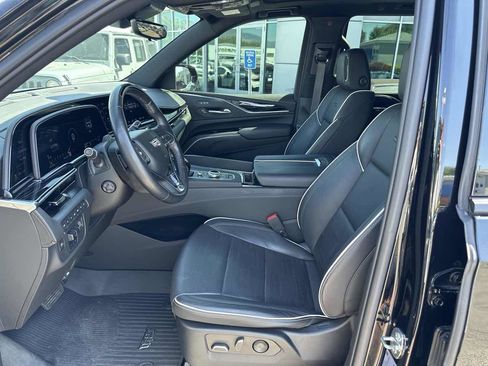 Used 2022 Cadillac Escalade Sport w/ Touring Package image 12