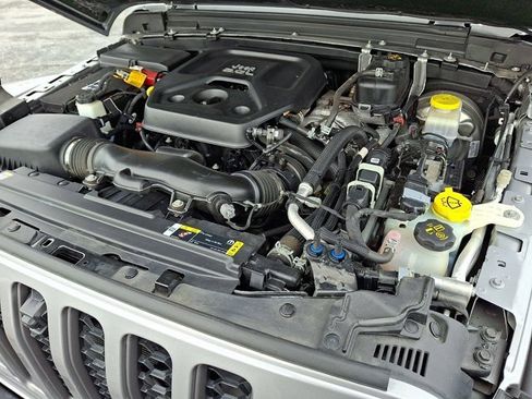 Certified 2021 Jeep Wrangler Unlimited Rubicon image 31