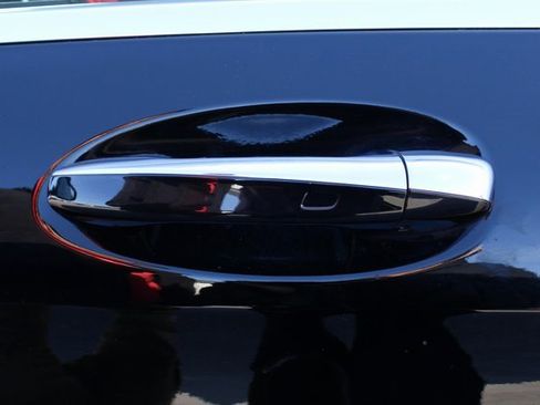 Used 2022 Mercedes-Benz GLC 300 4MATIC image 9