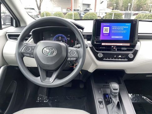 New 2026 Toyota Corolla Cross L image 17