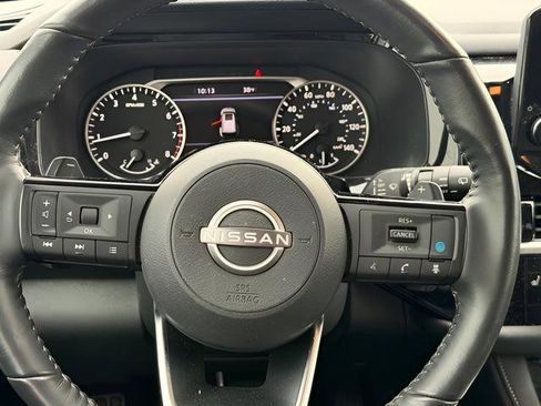 Used 2024 Nissan Pathfinder SL w/ SL Premium Package AWD/4WD image 9
