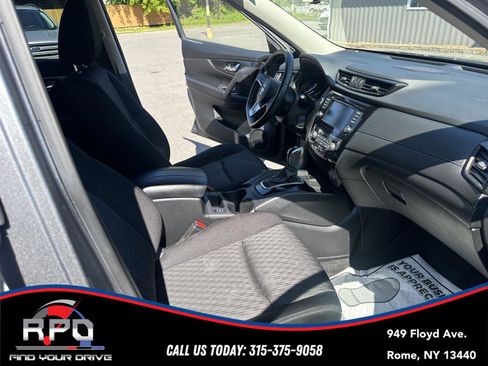 Used 2019 Nissan Rogue SV w/ Sun & Sound Touring Package AWD/4WD image 24