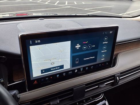 Used 2023 Lincoln Corsair Reserve w/ Equipment Group 201A image 4