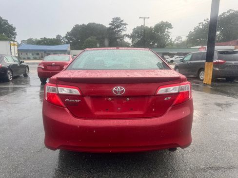 Used 2014 Toyota Camry SE FWD image 6