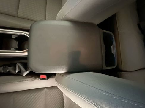 Used 2020 Toyota Tacoma SR5 image 21