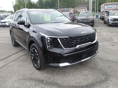 Used 2025 Kia Sorento S w/ Panoramic Sunroof Package AWD/4WD image 1