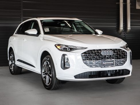 New 2025 Audi Q5 Premium image 12