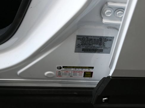 Used 2026 Nissan Kicks SV AWD/4WD image 18