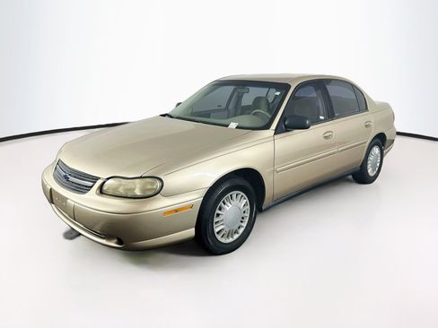 Used 2004 Chevrolet Malibu Classic FWD image 3