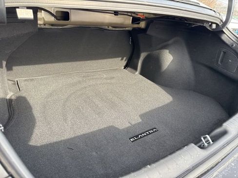 Certified 2025 Hyundai Elantra Sport image 30