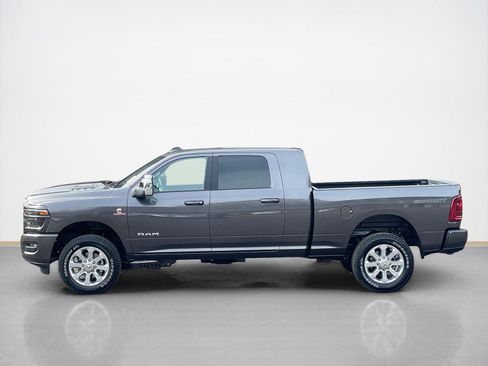 New 2026 RAM 2500 Laramie w/ Sport Appearance Package AWD/4WD image 4