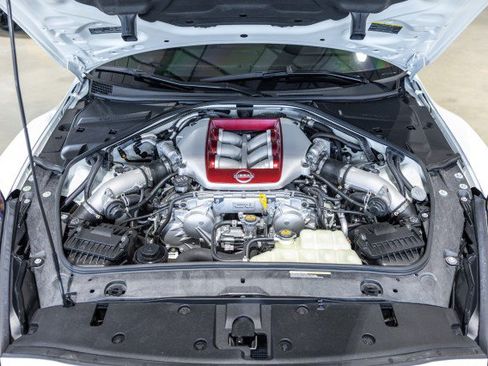 Used 2023 Nissan GT-R Premium w/ Premium Interior Package AWD/4WD image 22