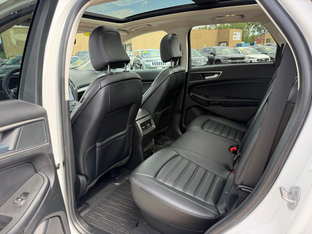 Used 2024 Ford Edge SEL w/ Convenience Package AWD/4WD image 8